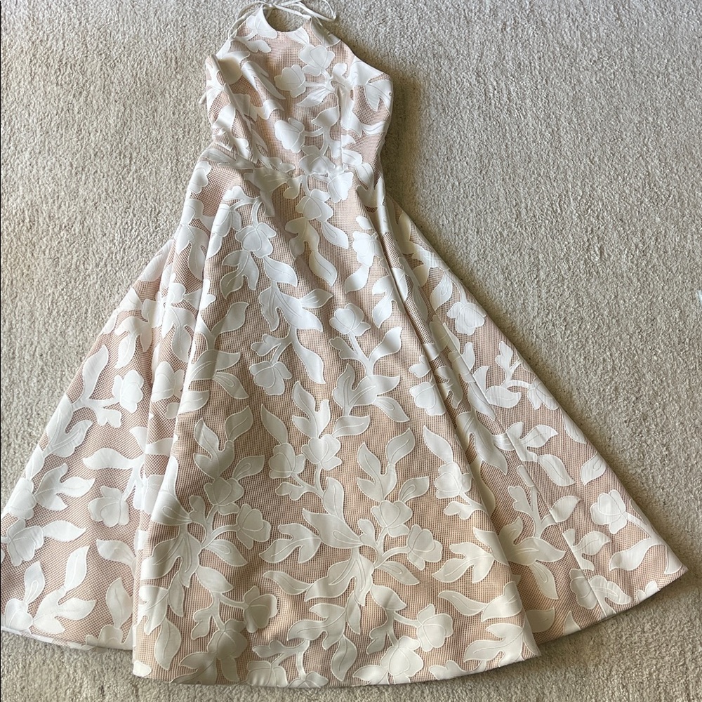 HELSI Alexandria Halter Fit & Flare White midi maxi Dress - Picture 4 of 8